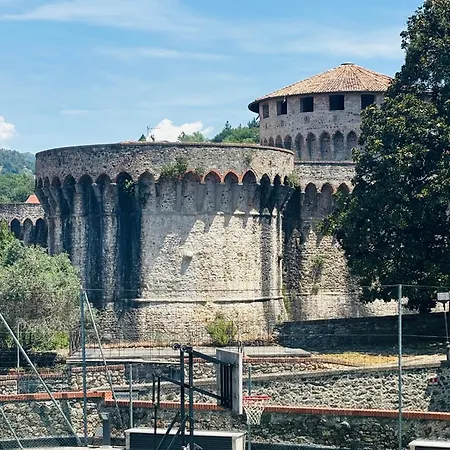 Lejlighed Dietro Il Teatro Sarzana